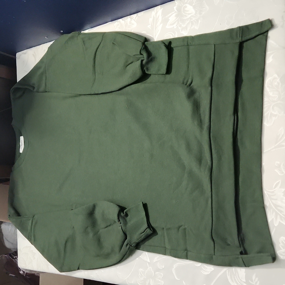 ZENANA High-low Crewneck Sweatshirt with pockets W205